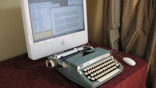 Treat Your Fingers to the Best of Both Worlds With a Modded USB Typewriter